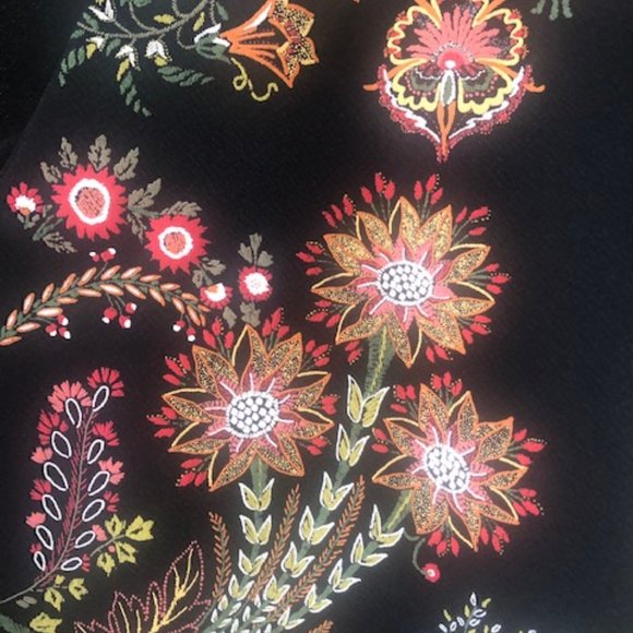 Zara Small Notch Neck Short sleeve "Embroidered" Tee Multi-Colored - Picture 2 of 4